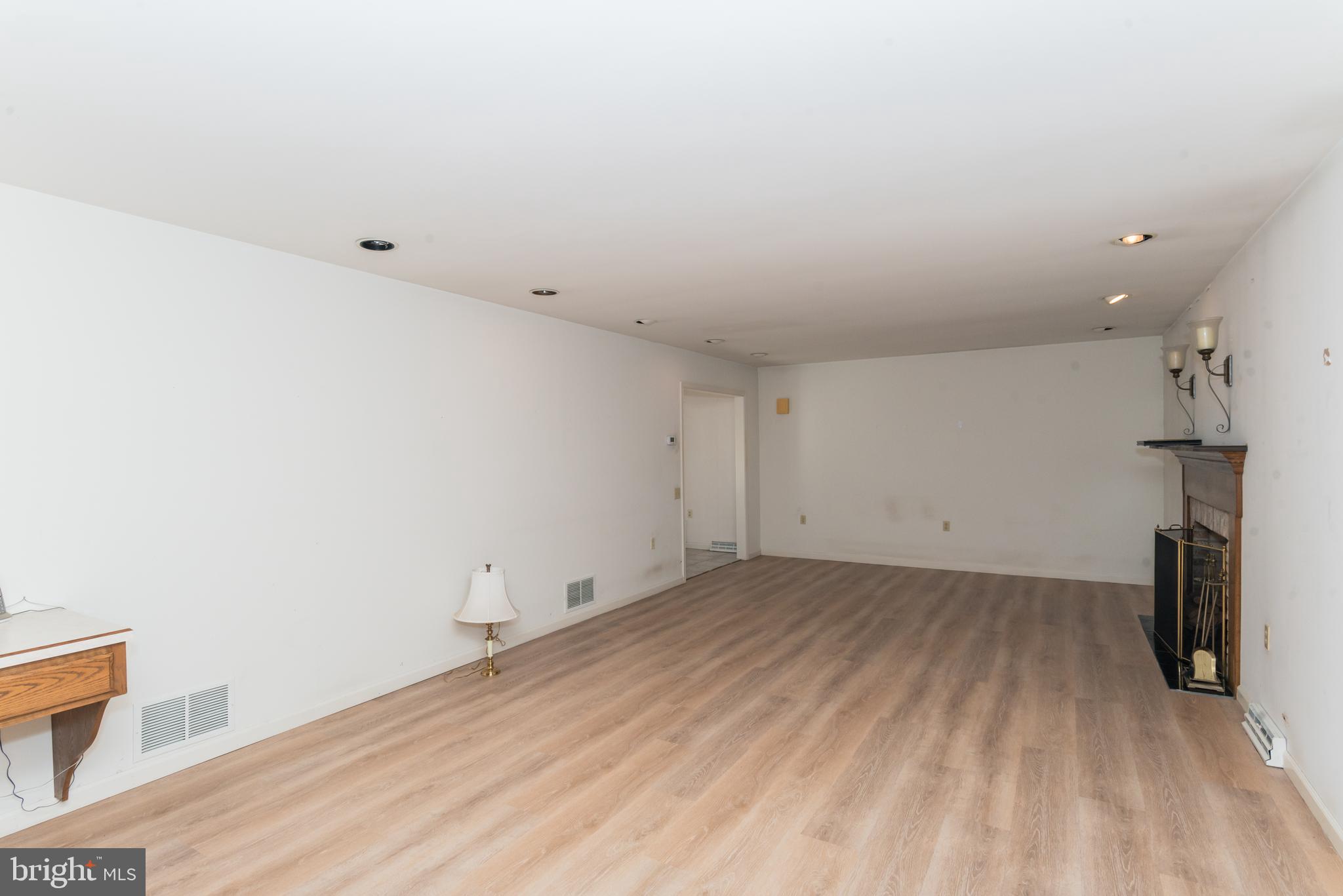 411 Rolling Road Salisbury, MD 21801 - Photo 23 of 51 Family Room