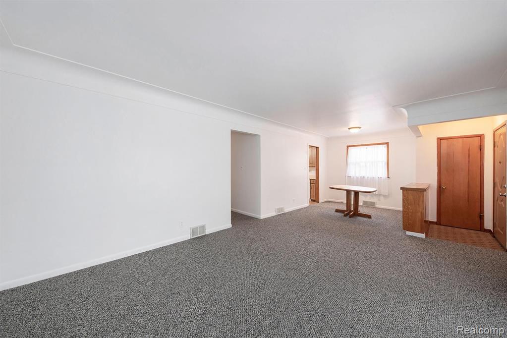 14748 Pennsylvania Road Southgate, MI 48195 - Photo 5 of 25 Gallery Image 5