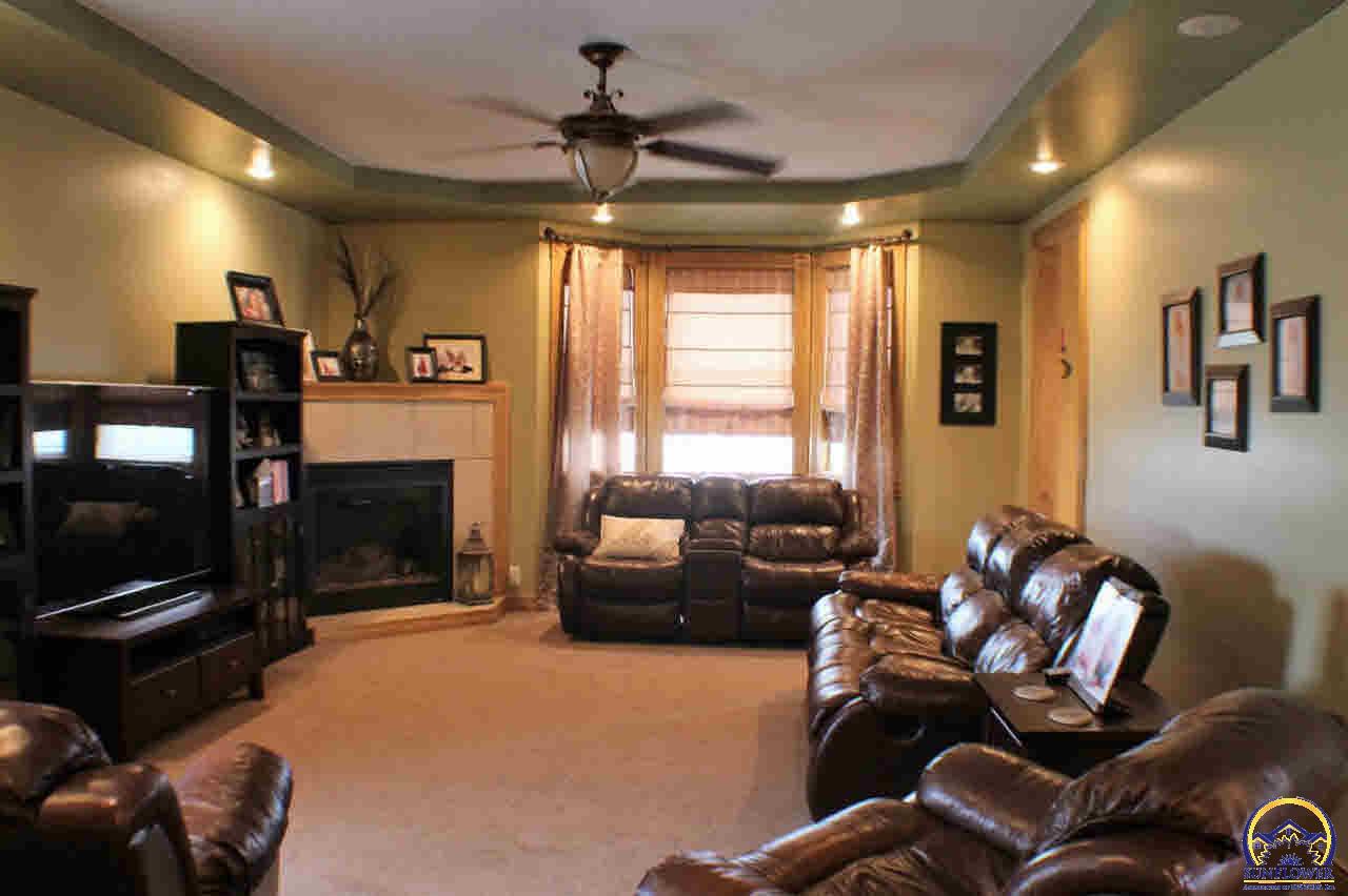 2620 X Road Council Grove, KS 66846 - Photo 17 of 49 Gallery Image 17