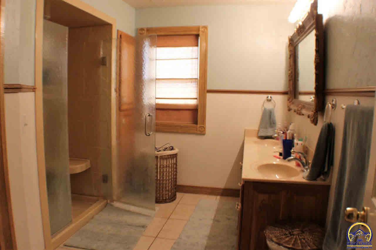 2620 X Road Council Grove, KS 66846 - Photo 30 of 49 Gallery Image 30
