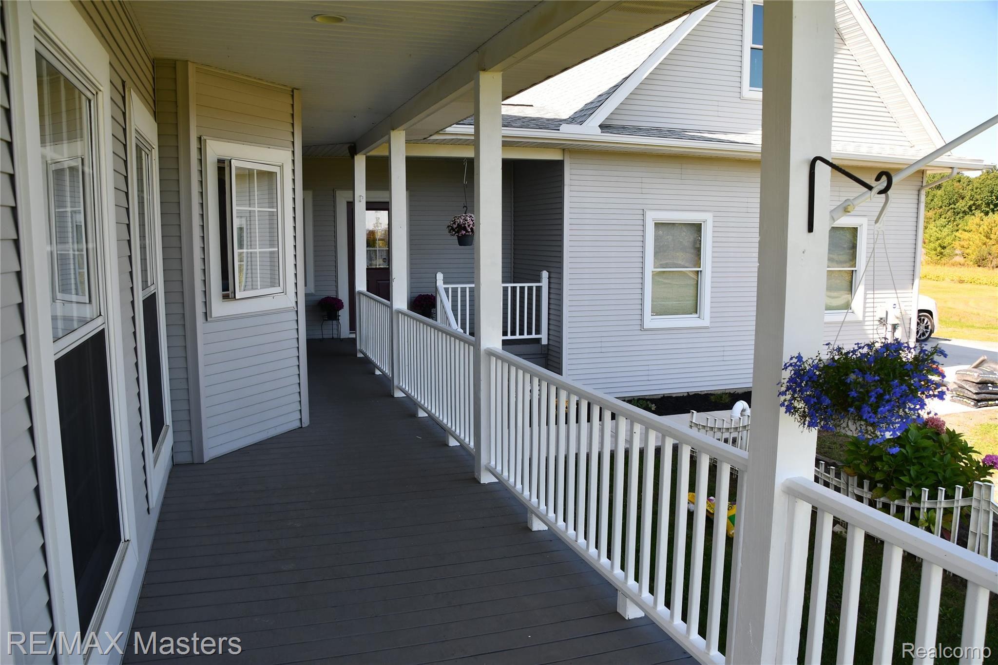 12937 Finzel Road Carleton, MI 48117 - Photo 9 of 54 DSC_0684.jpg