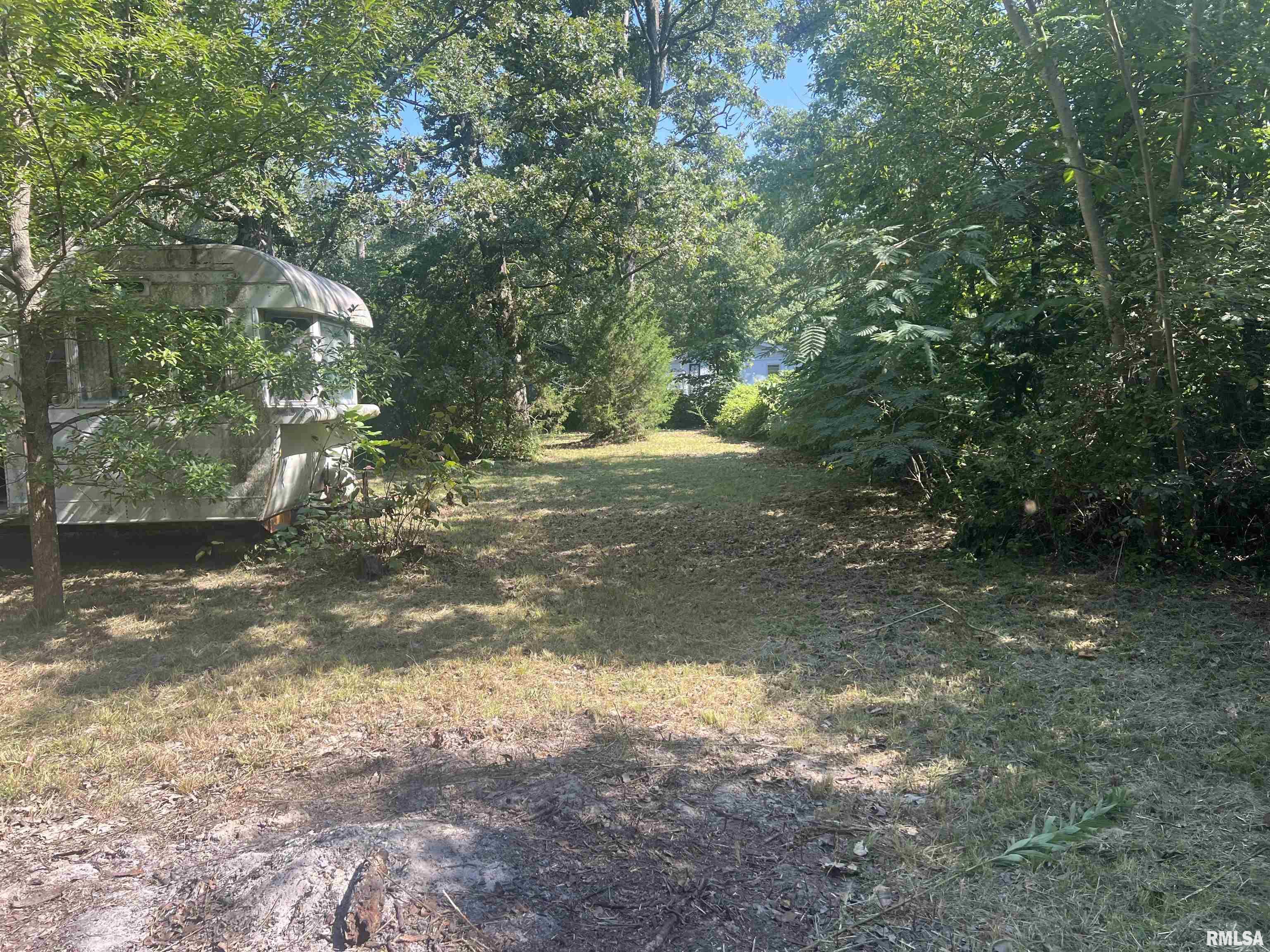 2071 Lindell Avenue Odin, IL 62870 - Photo 2 of 3