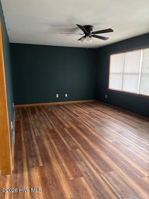 1011 Consolidated Road Elizabeth City, NC 27909 - Photo 5 of 13 Living Room