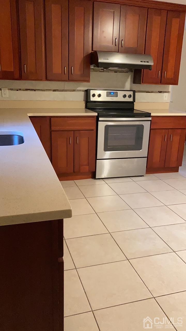 16 Bristol Road Piscataway, NJ 08854 - Photo 3 of 6 Gallery Image 3