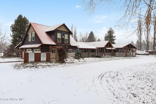 $950,000 | 966 North Kootenai Road, Sandpoint, ID 83864