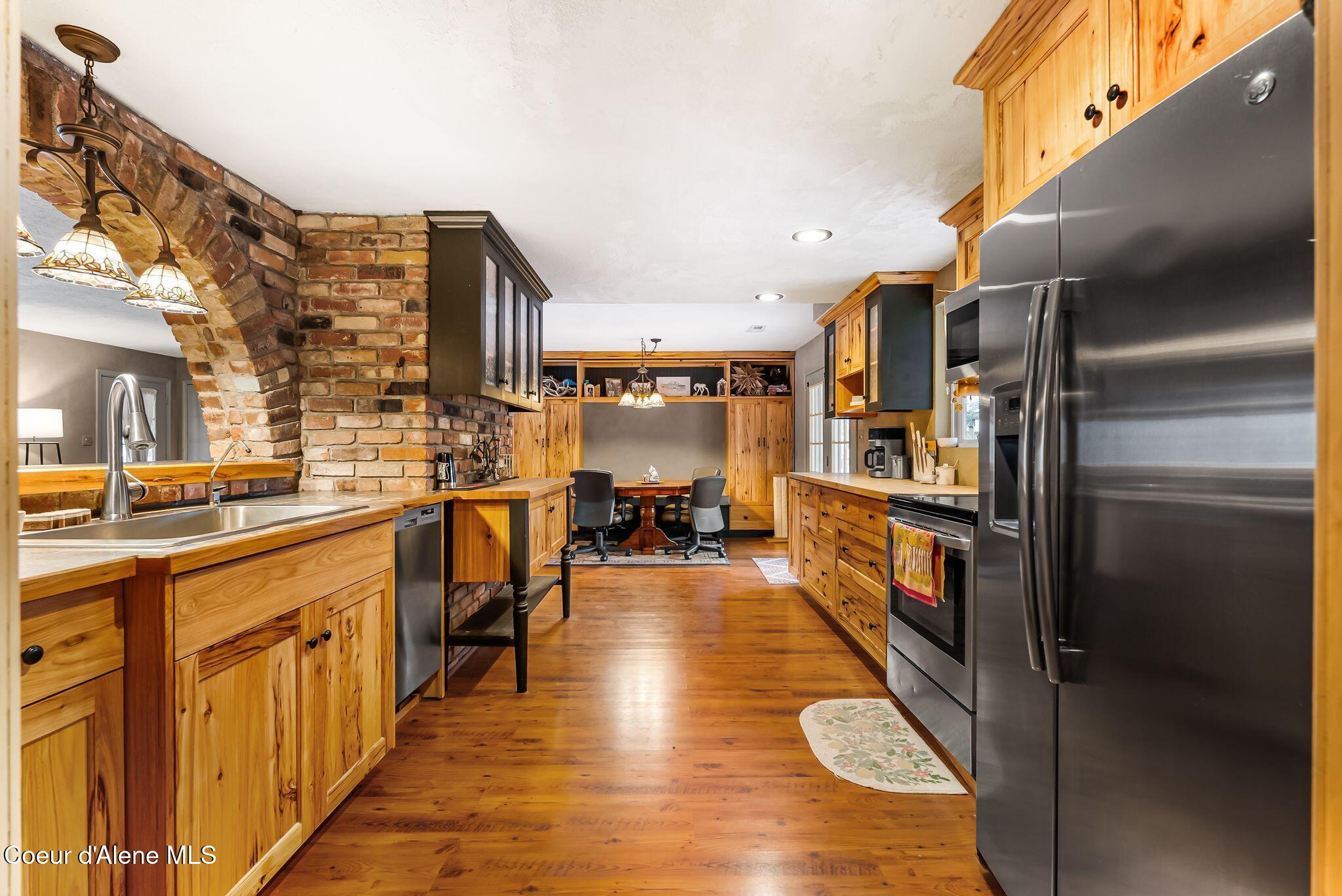 966 North Kootenai Road Sandpoint, ID 83864 - Photo 11 of 78 11_DSC05962