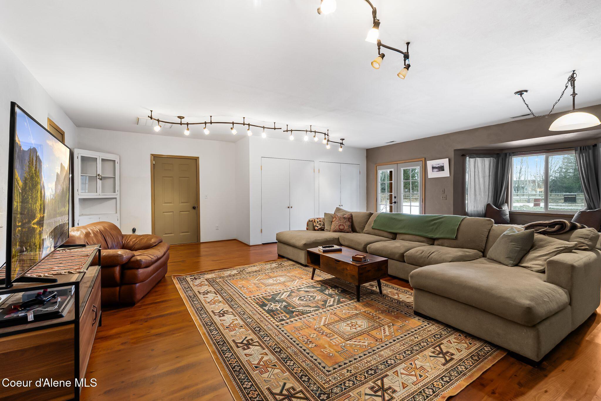 966 North Kootenai Road Sandpoint, ID 83864 - Photo 19 of 78 19_DSC06017