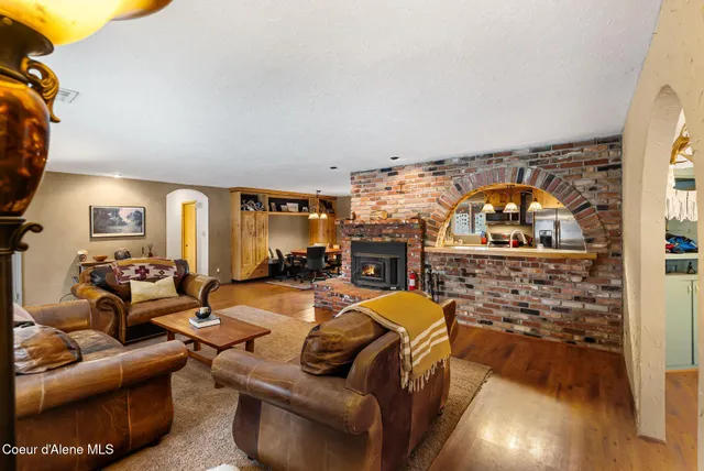 $950,000 | 966 North Kootenai Road, Sandpoint, ID 83864