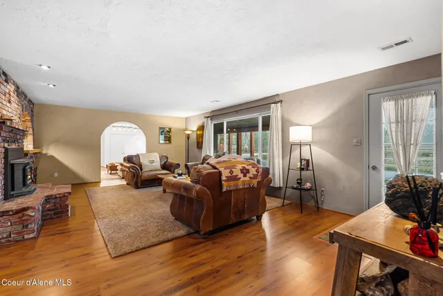 $950,000 | 966 North Kootenai Road, Sandpoint, ID 83864