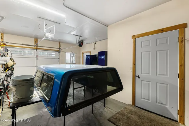 $950,000 | 966 North Kootenai Road, Sandpoint, ID 83864