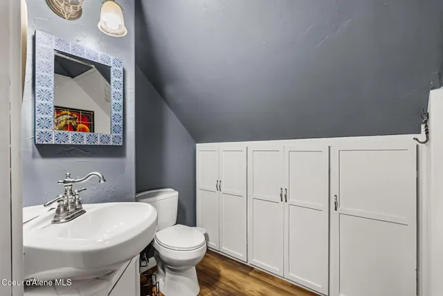 $950,000 | 966 North Kootenai Road, Sandpoint, ID 83864