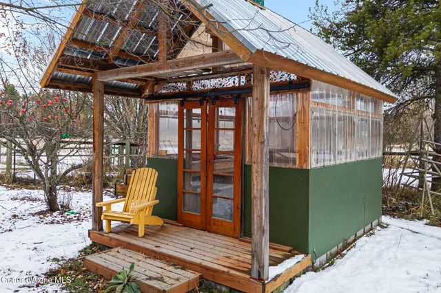 $950,000 | 966 North Kootenai Road, Sandpoint, ID 83864