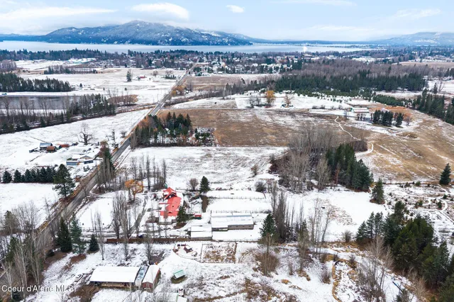 $950,000 | 966 North Kootenai Road, Sandpoint, ID 83864