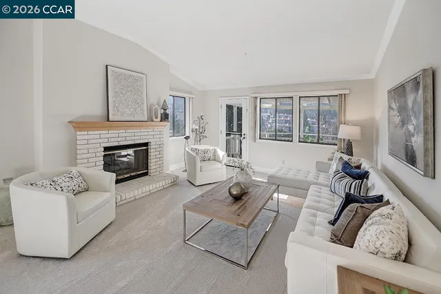 $1,088,000 | 5325 Terra Granada Drive, Unit 1B, Walnut Creek, CA 94595