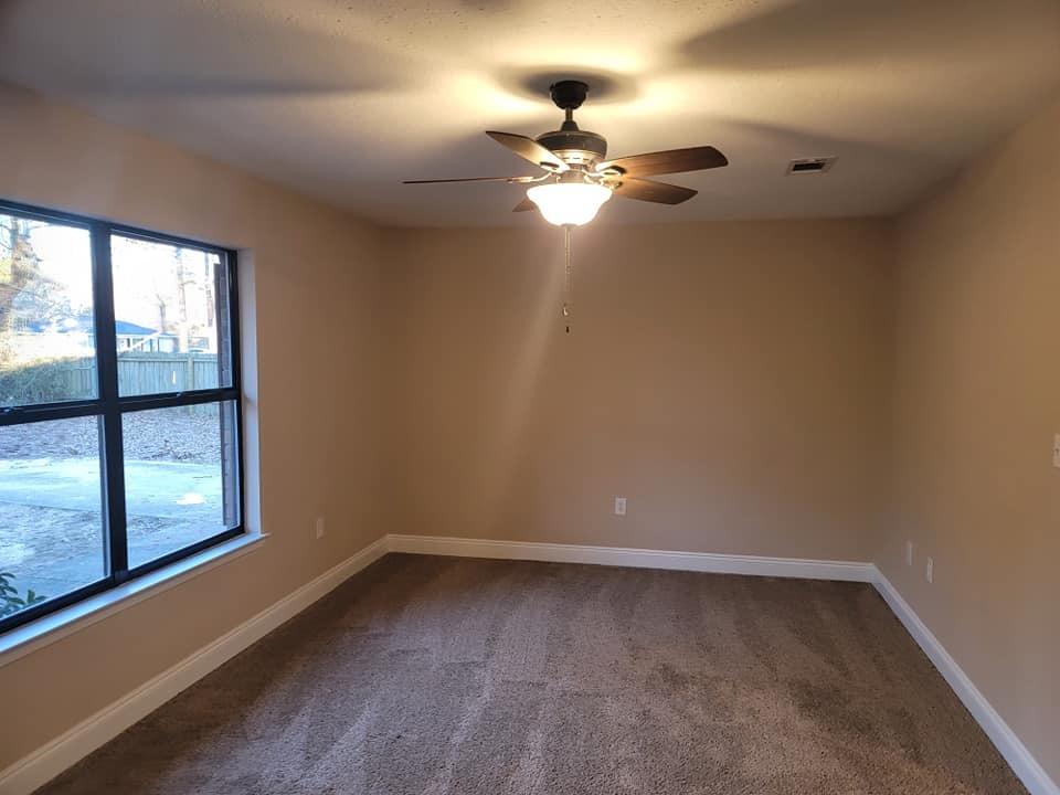 3526 Auburn Road Crestview, FL 32539 - Photo 8 of 11 an empty room with a window