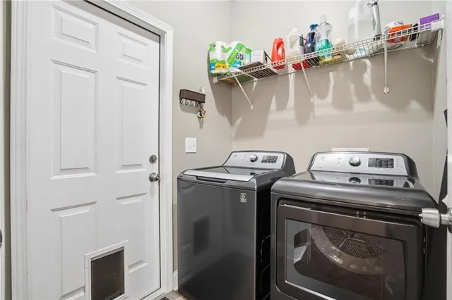 $375,000 | 504 East Lake Court, Woodstock, GA 30188