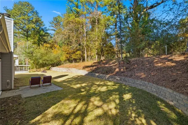 $375,000 | 504 East Lake Court, Woodstock, GA 30188