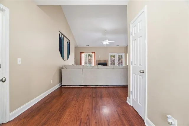 $375,000 | 504 East Lake Court, Woodstock, GA 30188