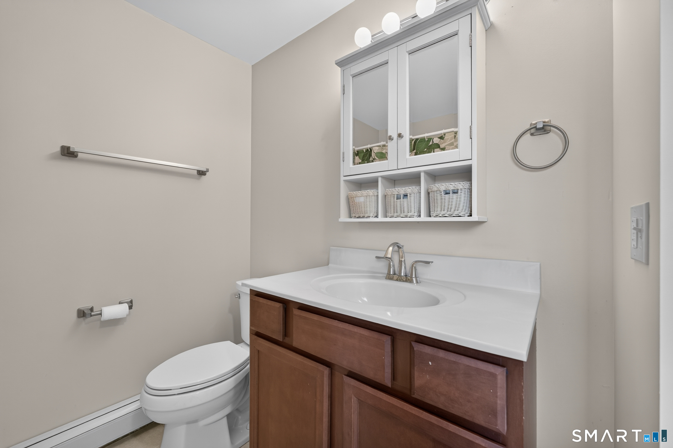 6 White Plains Road Norwich, CT 06360 - Photo 12 of 39 Gallery Image 12