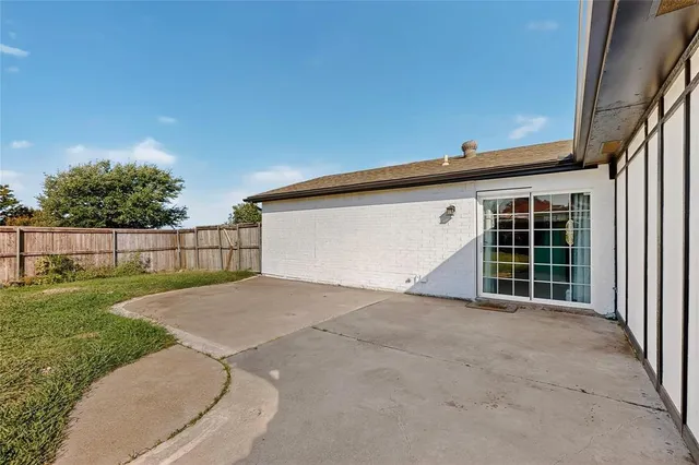 $2,350 | 2700 Winding Creek Drive, Carrollton, TX 75007