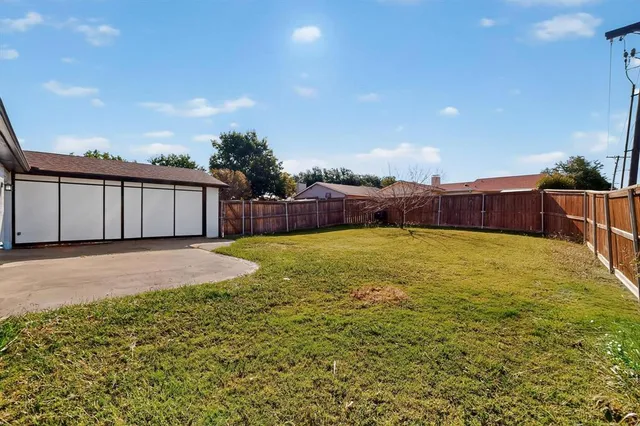 $2,350 | 2700 Winding Creek Drive, Carrollton, TX 75007