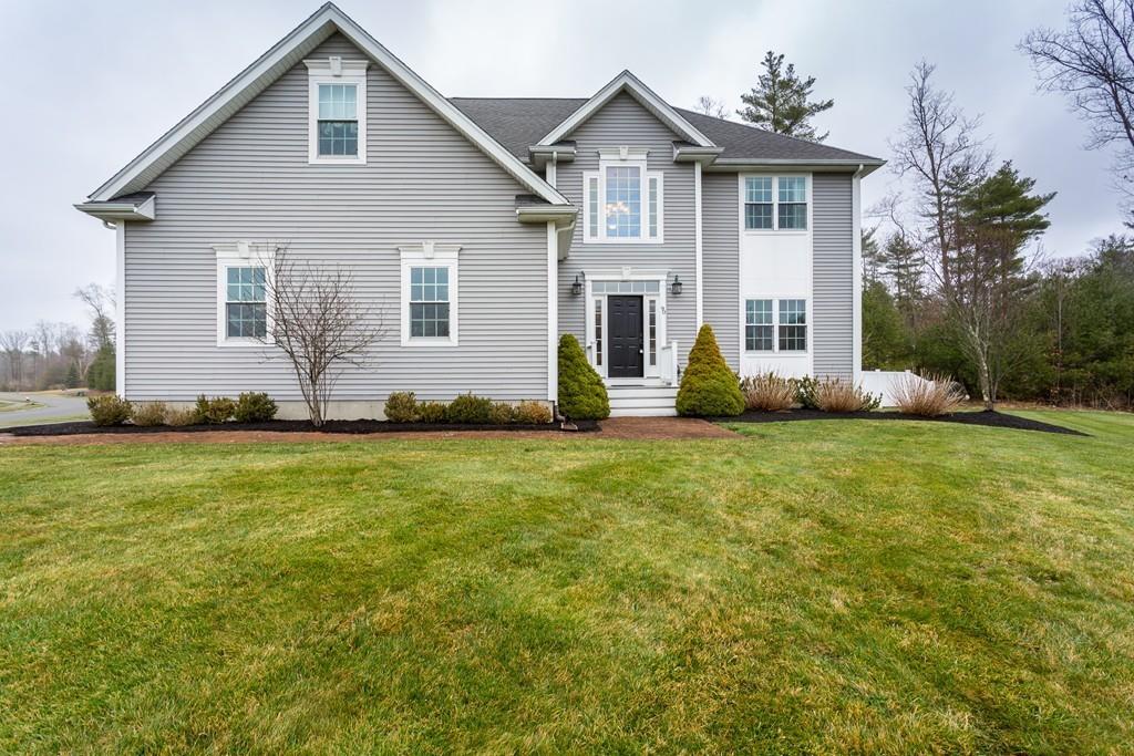 90 Princess Lane Raynham, MA 02767 - Photo 2 of 36 Gallery Image 2