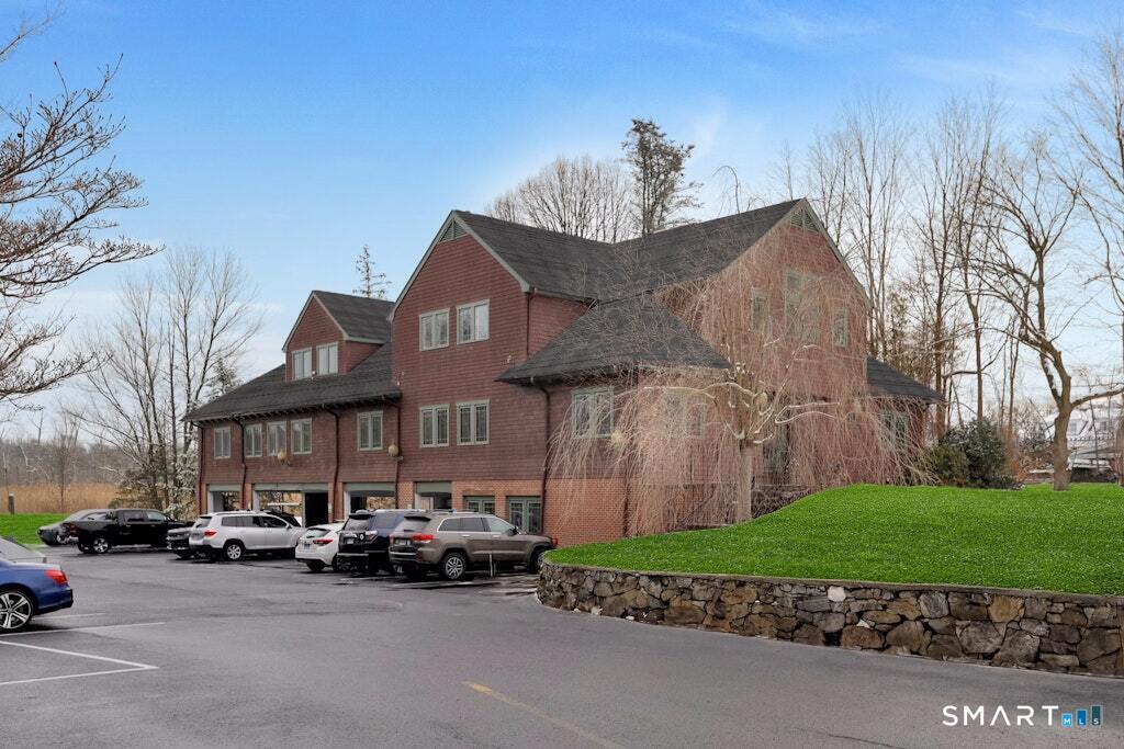 162 Danbury Road, Unit 2 Ridgefield, CT 06877 - Photo 14 of 15