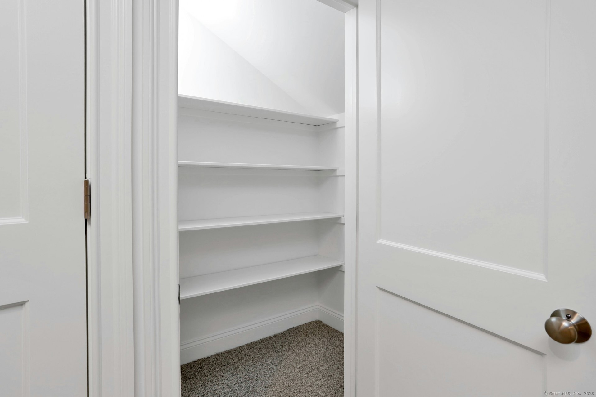 162 Danbury Road, Unit 2 Ridgefield, CT 06877 - Photo 6 of 15