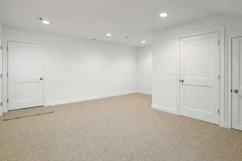 $2,600 | 162 Danbury Road, Unit 2, Ridgefield, CT 06877