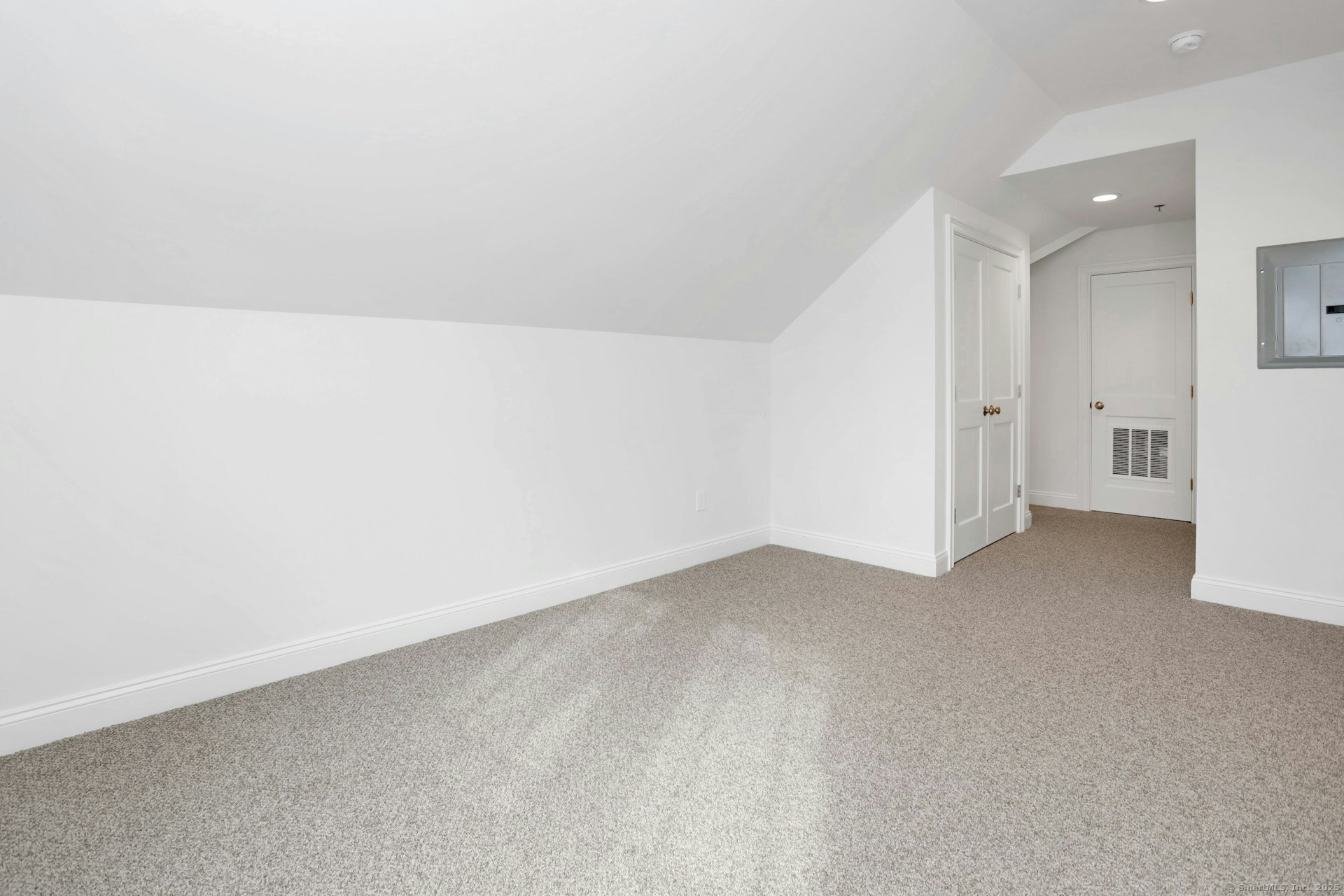 162 Danbury Road, Unit 2 Ridgefield, CT 06877 - Photo 10 of 15