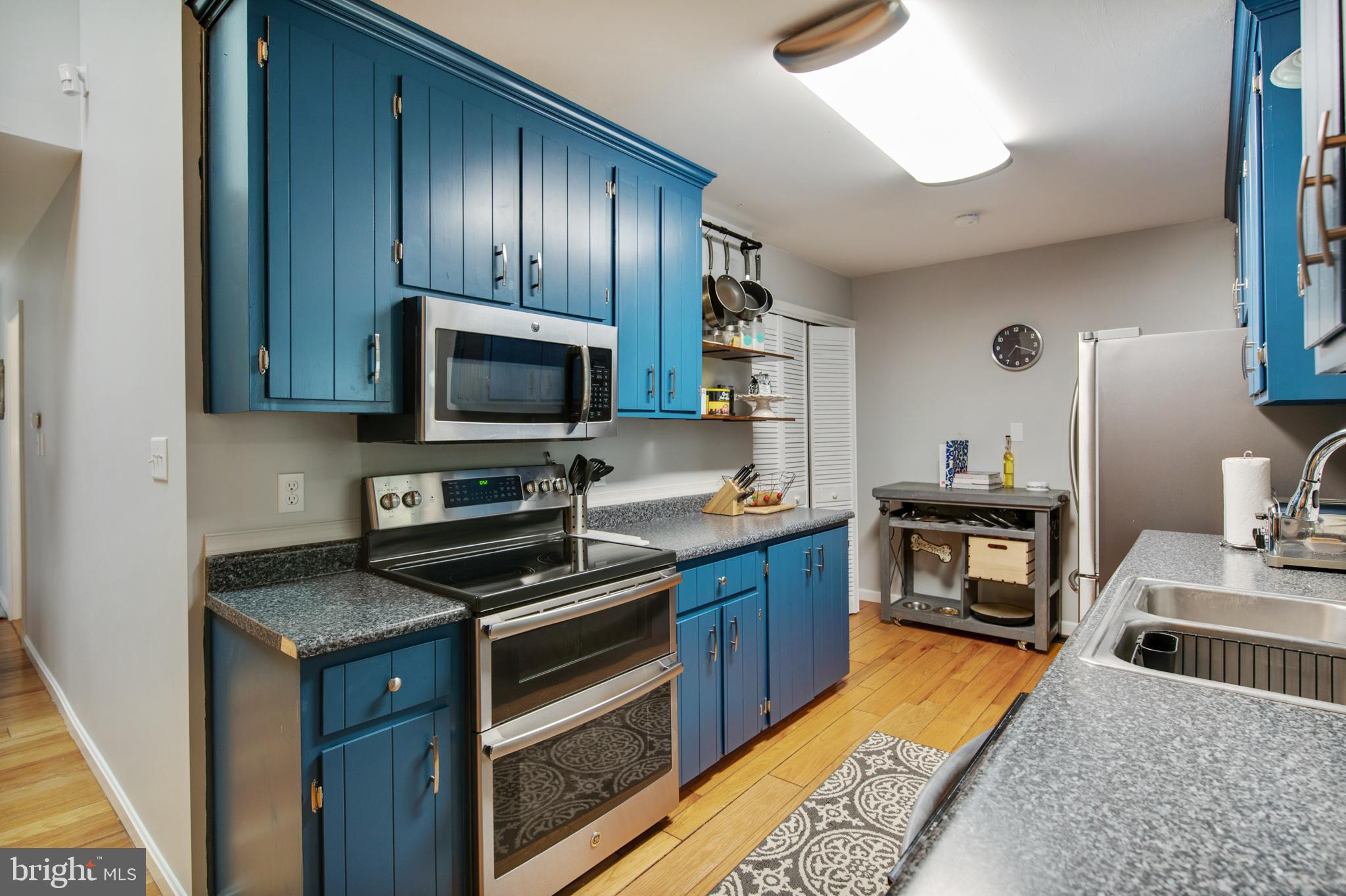 29200 Holly Road Easton, MD 21601 - Photo 8 of 40 New double oven ss stove with built in microwave