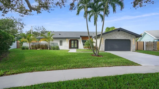 $1,750,000 | 3029 Northwest 26th Avenue, Boca Raton, FL 33434
