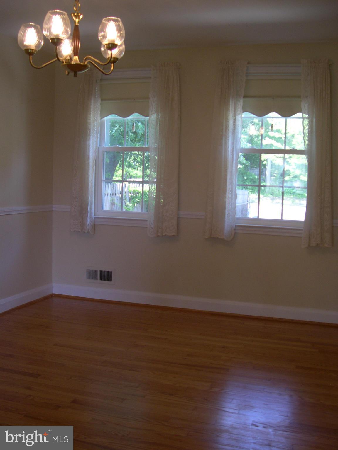1664 Thetford Road Baltimore, MD 21286 - Photo 6 of 29 Dining Room