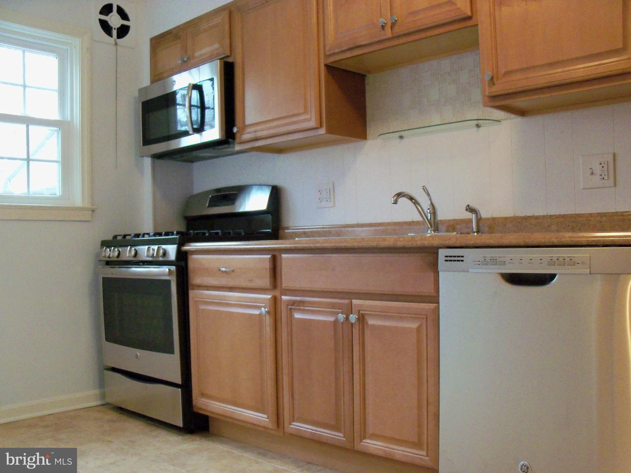 1664 Thetford Road Baltimore, MD 21286 - Photo 7 of 29 Kitchen