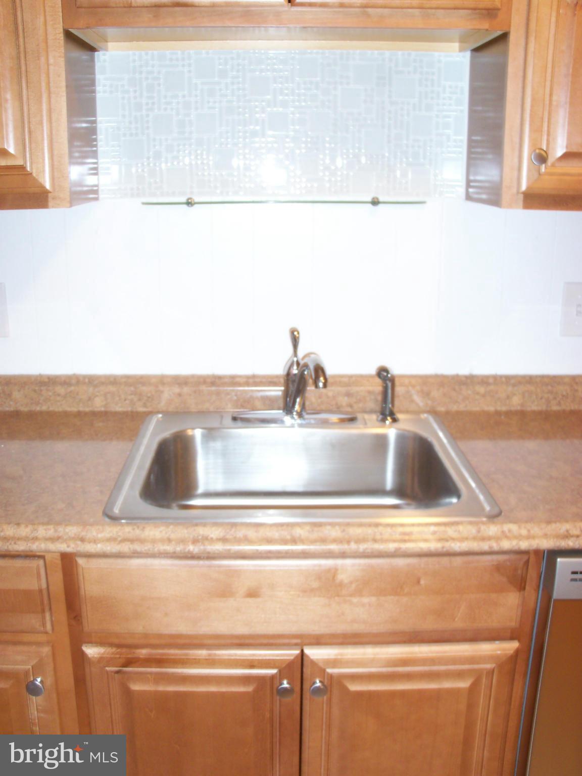 1664 Thetford Road Baltimore, MD 21286 - Photo 9 of 29 Kitchen
