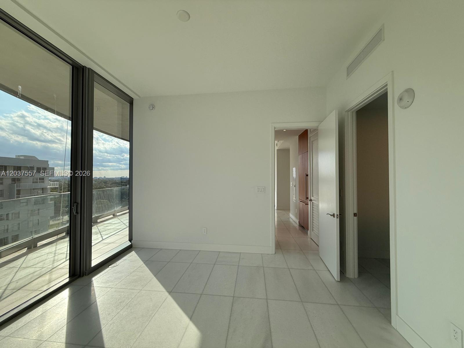 175 Southeast 25th Road, Unit 903 Miami, FL 33129 - Photo 7 of 36