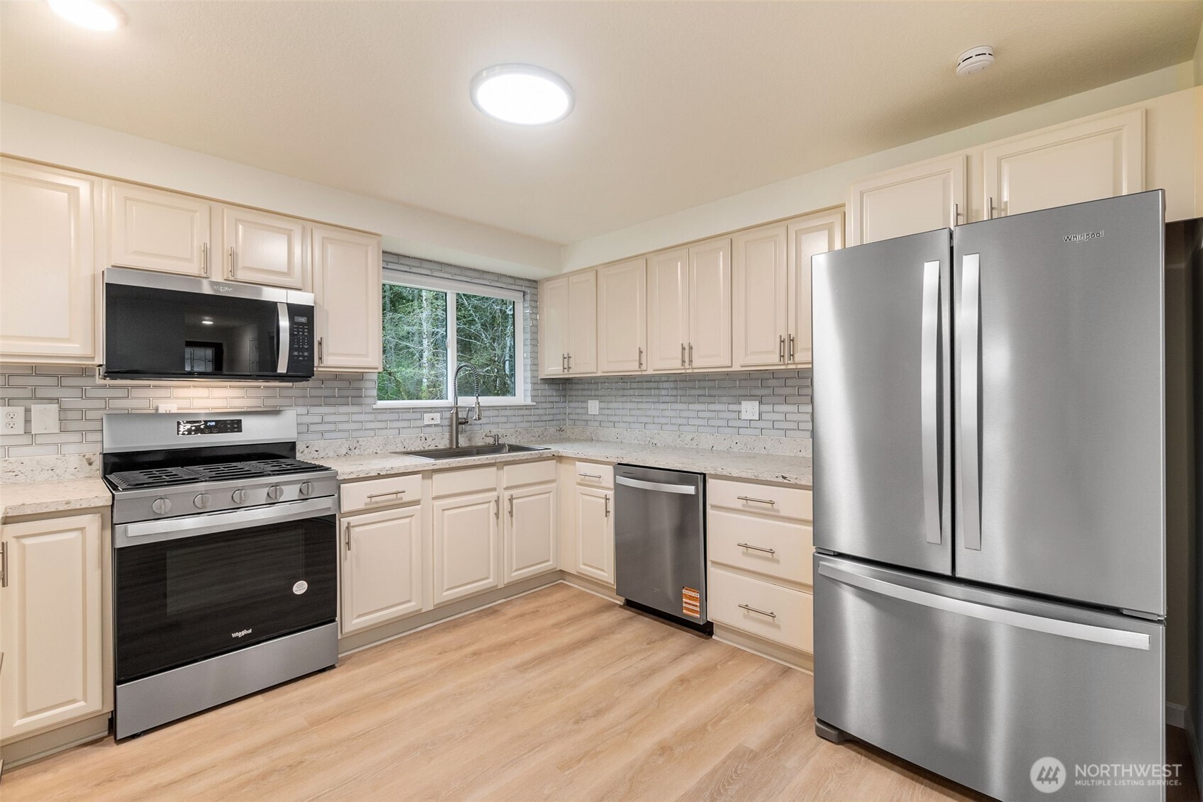 4435 Polehn Road Southwest Rochester, WA 98579 - Photo 8 of 31