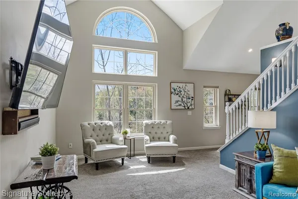 $265,000 | 601 Village Lane, Milford, MI 48381