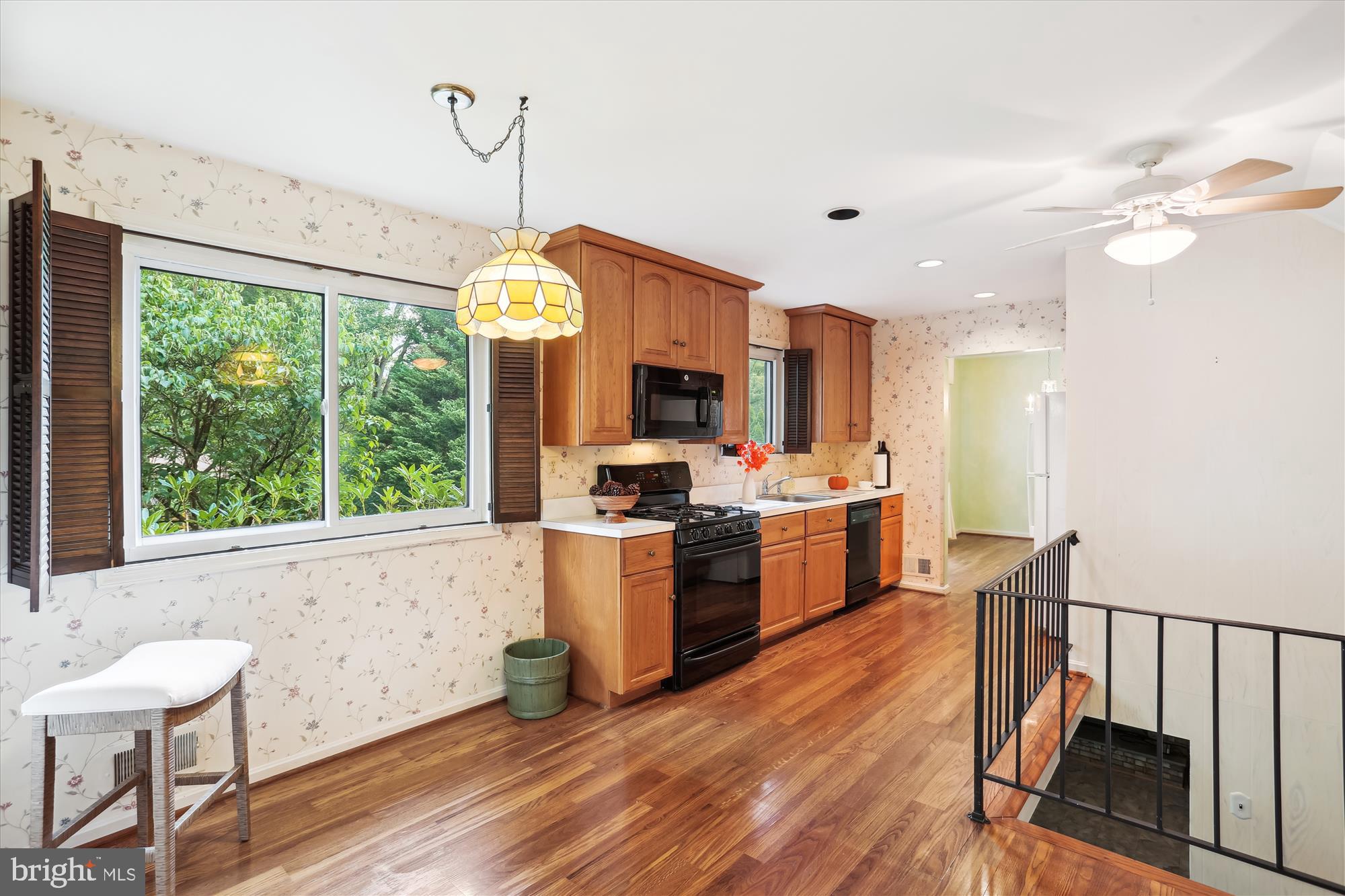6609 Garrett Road Derwood, MD 20855 - Photo 25 of 102 Breakfast Area