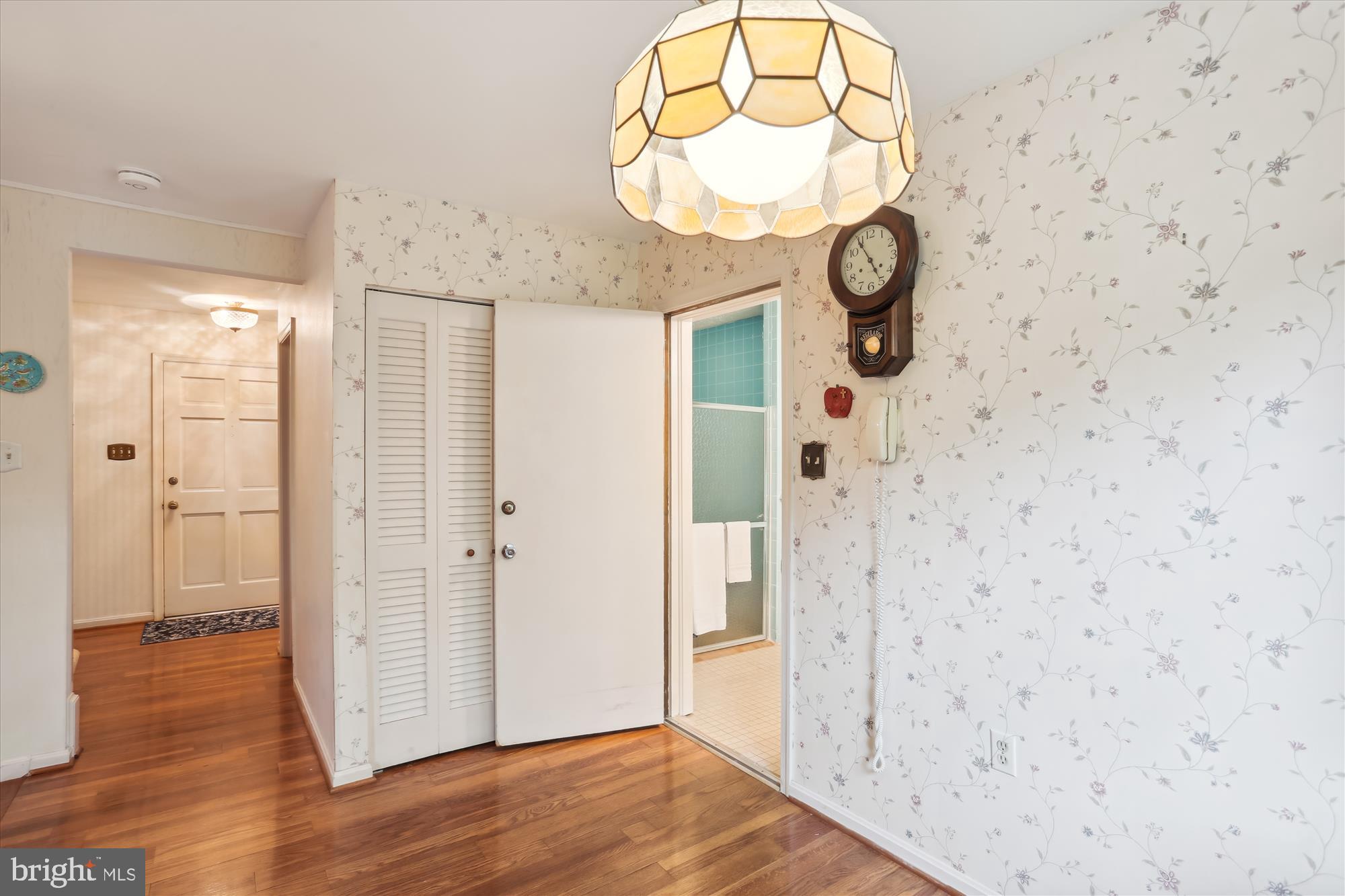 6609 Garrett Road Derwood, MD 20855 - Photo 26 of 102 Breakfast Area