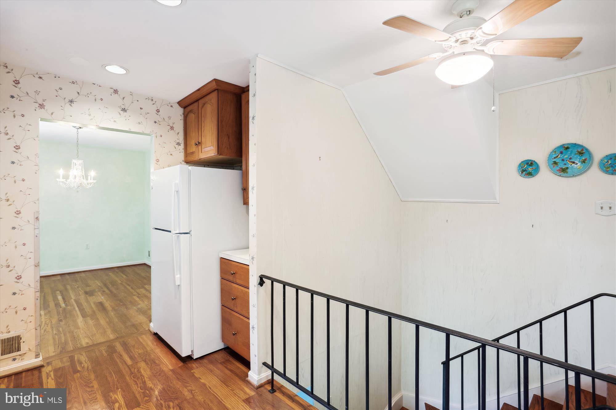 6609 Garrett Road Derwood, MD 20855 - Photo 30 of 102 Kitchen