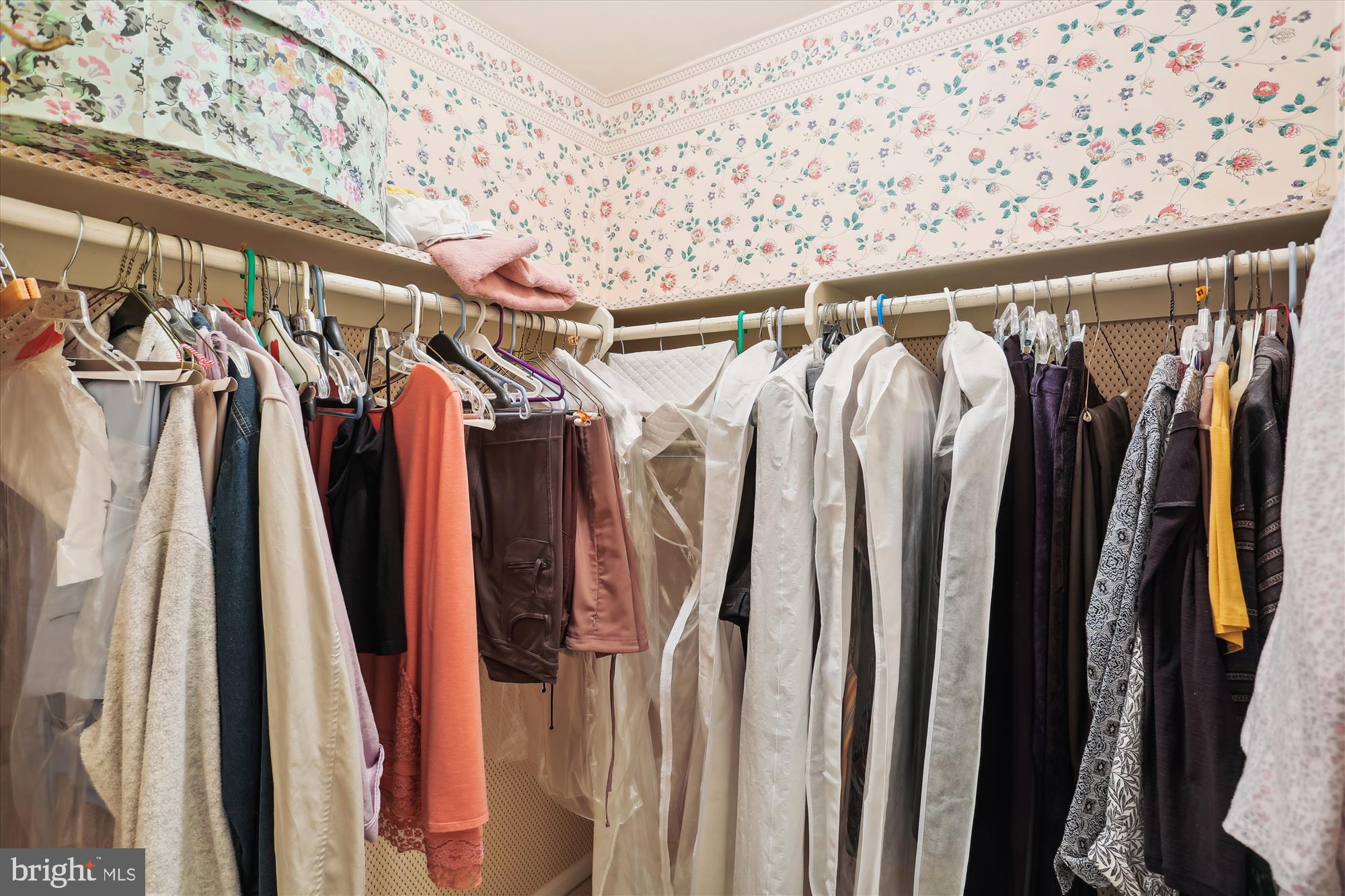 6609 Garrett Road Derwood, MD 20855 - Photo 50 of 102 Walk In Closet