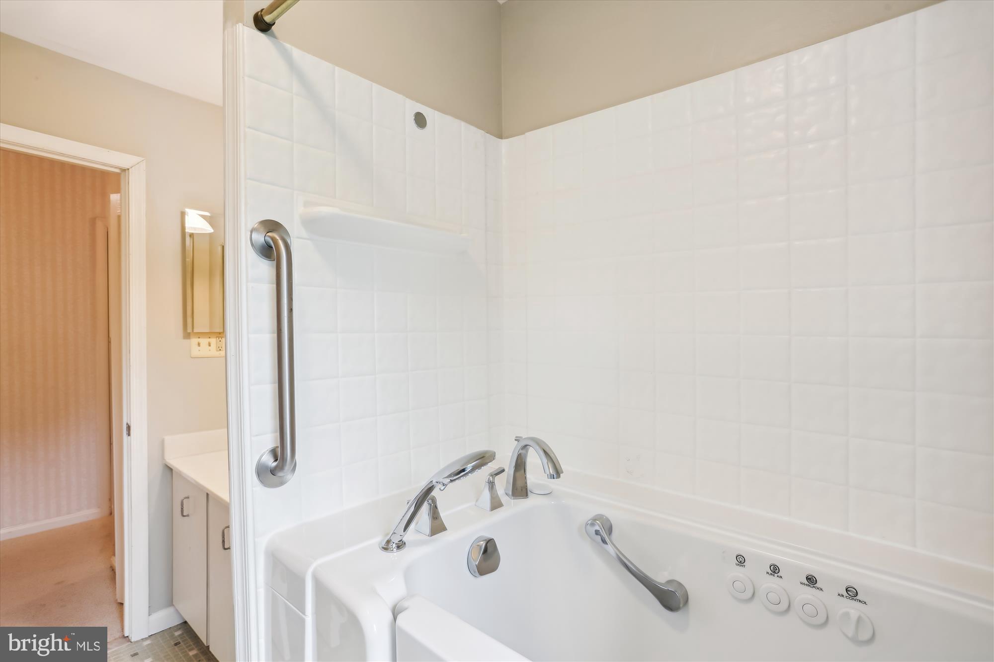 6609 Garrett Road Derwood, MD 20855 - Photo 61 of 102 Bath