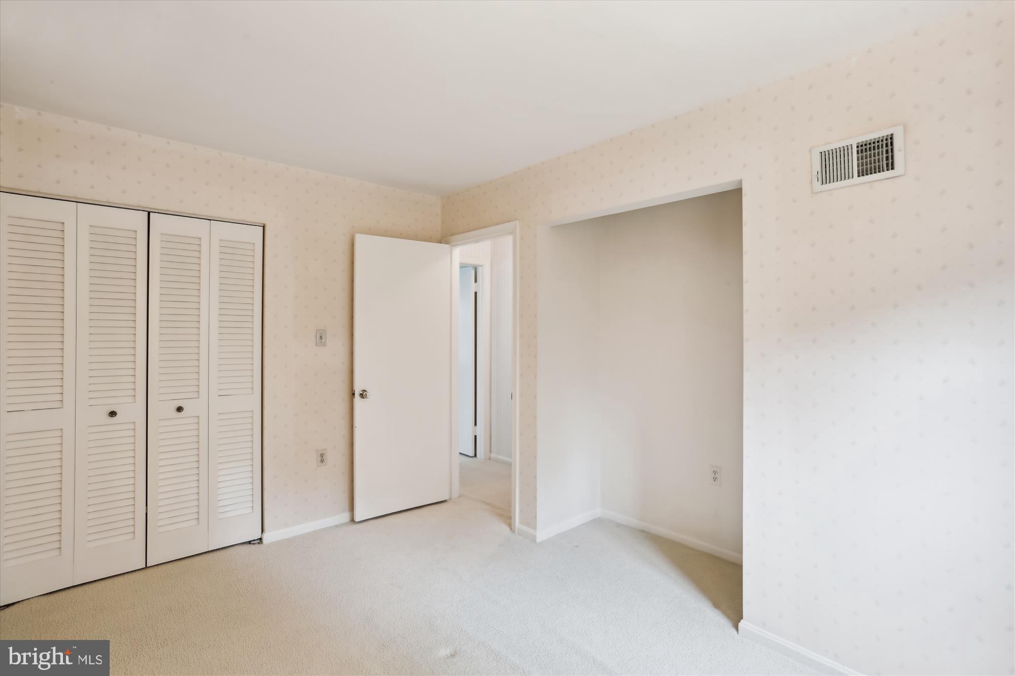6609 Garrett Road Derwood, MD 20855 - Photo 64 of 102 Bedroom