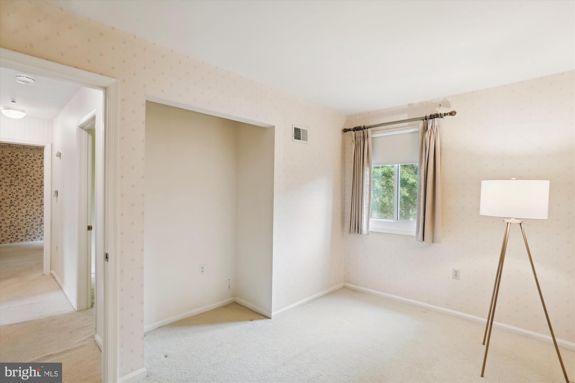 6609 Garrett Road Derwood, MD 20855 - Photo 65 of 102 Bedroom