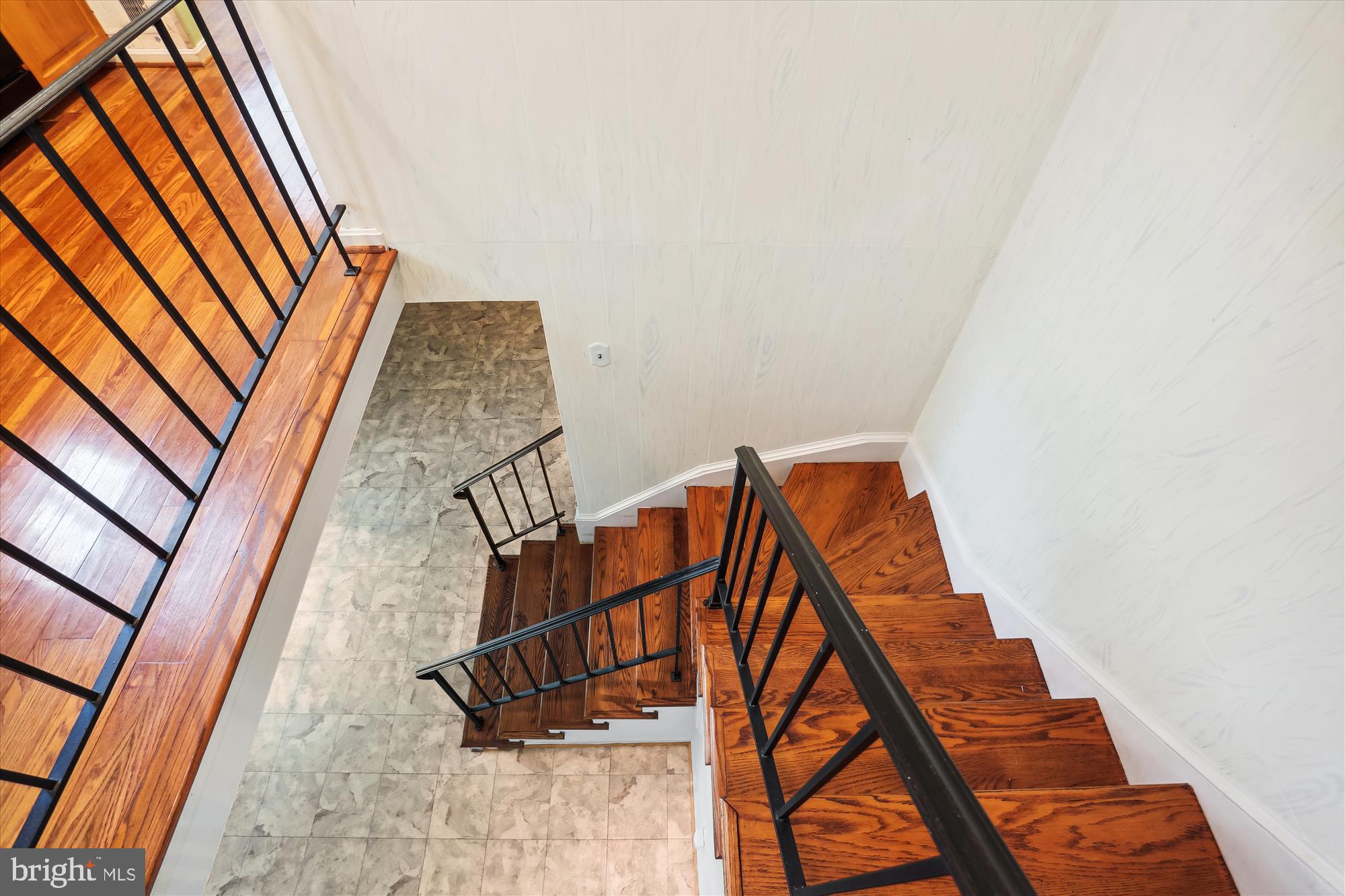 6609 Garrett Road Derwood, MD 20855 - Photo 69 of 102 Stairs