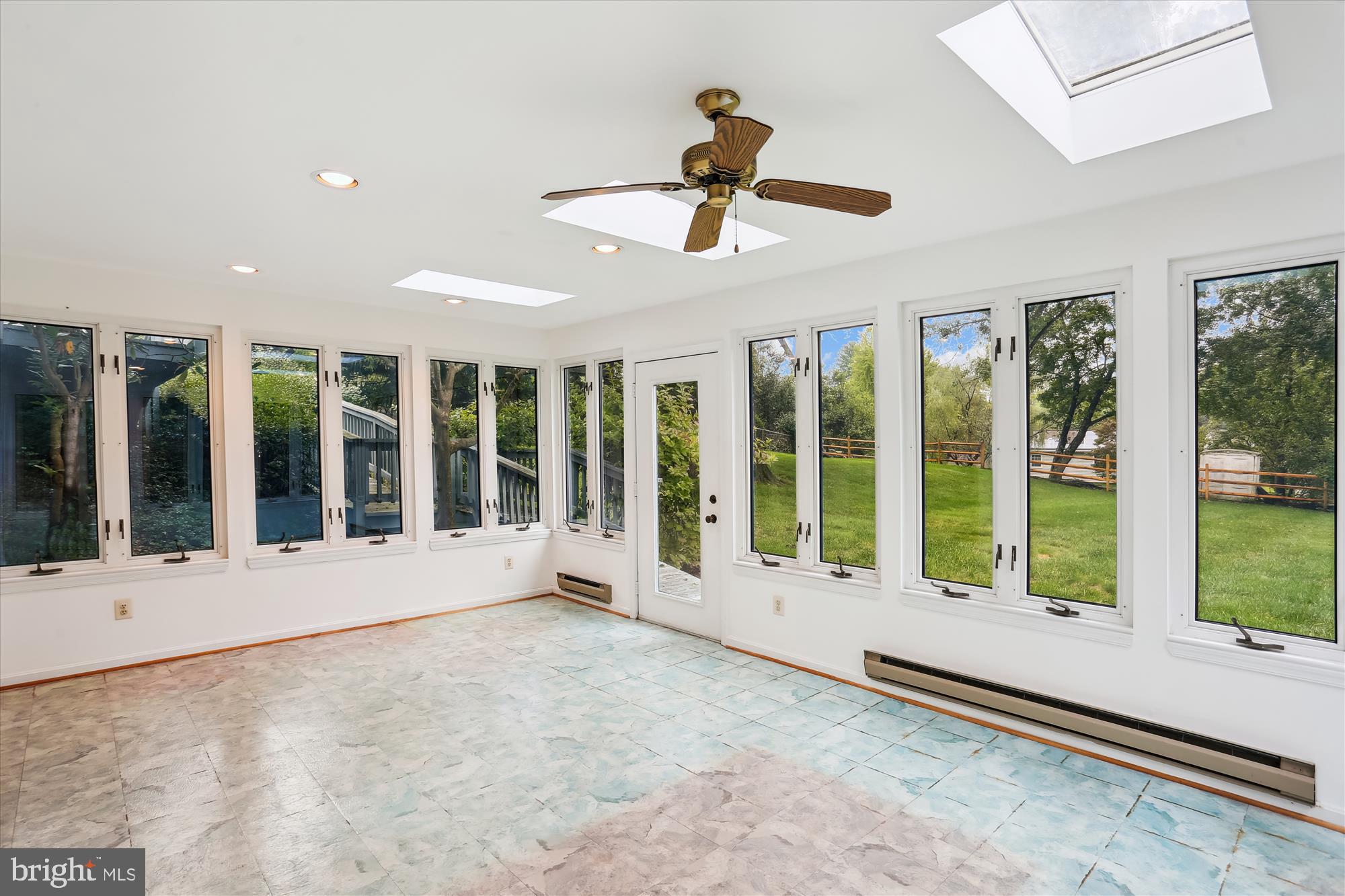 6609 Garrett Road Derwood, MD 20855 - Photo 75 of 102 Sunroom