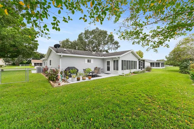 a front view of house with yard