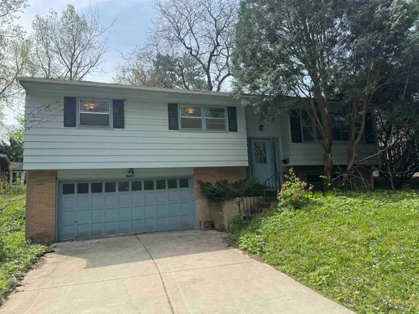 $325,000 | 18 North Kenosha Drive, Madison, WI 53705