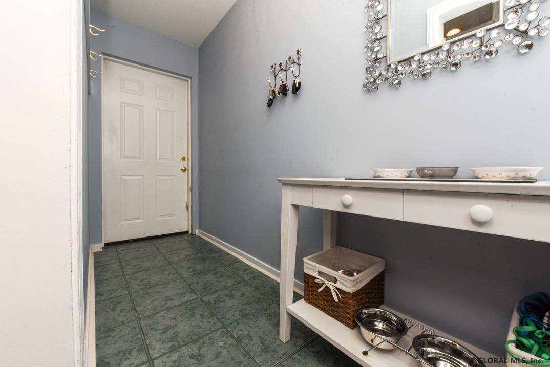 8 Bradhaven Road Bethlehem, NY 12159 - Photo 8 of 40 Photo 10